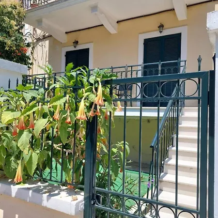 Adriana Mon Repos Feriehus