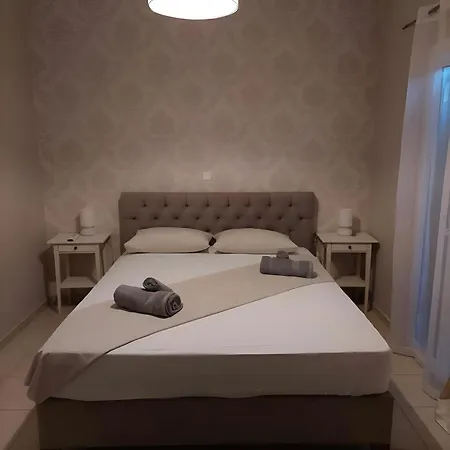 Adriana Mon Repos Tatil Evi *