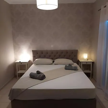 Adriana Mon Repos Anemomylos